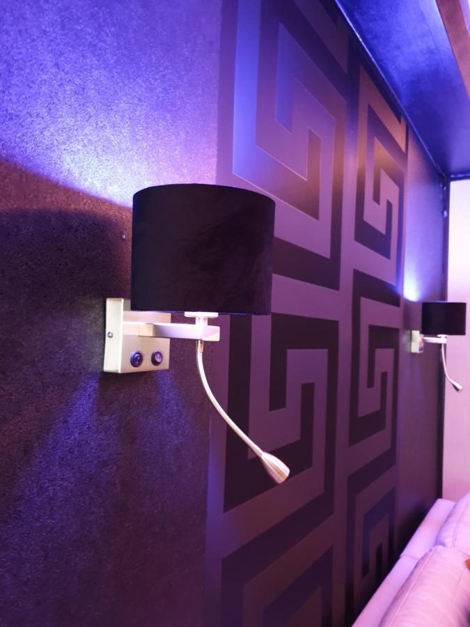 Miet-Kamp Ruhig, Zentral, Nahe Messe, Ausgefallenes Design 2 Schlafzimmer Berlin Exteriör bild