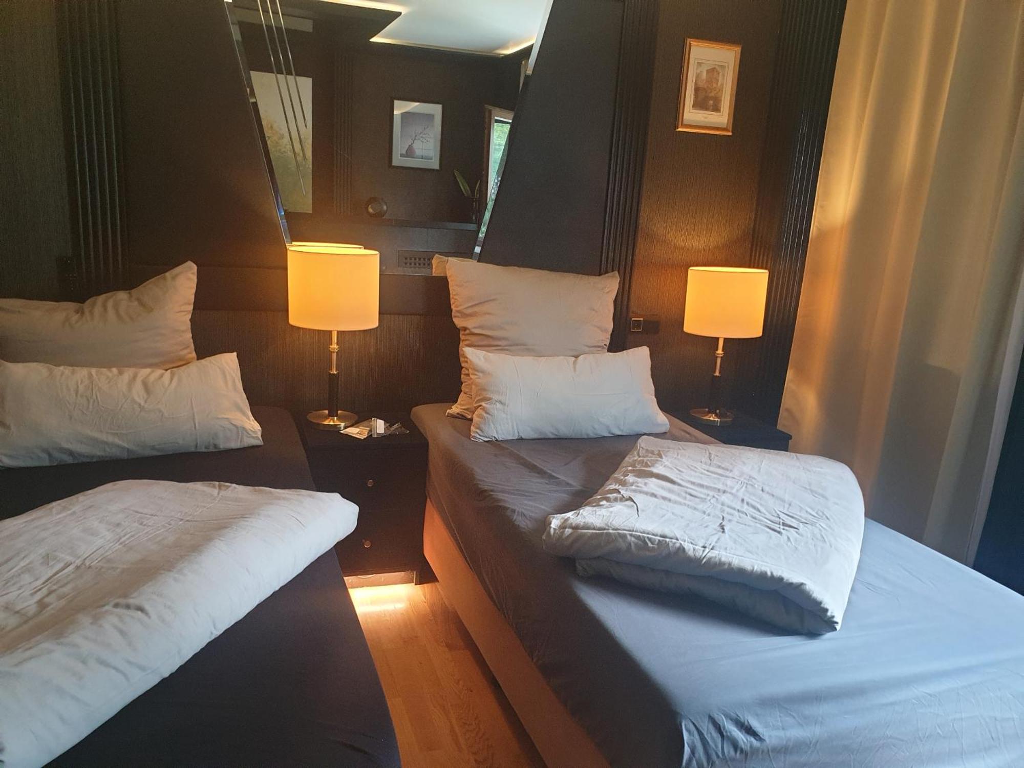 Miet-Kamp Ruhig, Zentral, Nahe Messe, Ausgefallenes Design 2 Schlafzimmer Berlin Exteriör bild